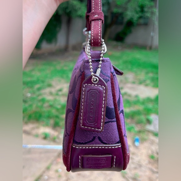 ❌SOLD FB❌ 100% Authentic Y2K Coach Plum Demi Leather Signature 6094 Purse 💜 - Picture 4 of 8